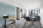 Urban Calm - Tranquil Retreat by Yarra River and Crown