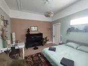 Sfeervolle kamer in historisch Dordrecht vlakbij centraal station