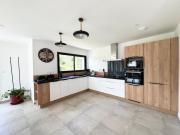 Spacieuse maison contemporaine, proche Mousterlin