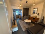 3 Bedroom House - Doncaster Serviced Accommodation - House-Close To Centre -A1 & M18 - Contractors - Business Travellers - Families