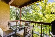 Walk to Virginia Lake Reno Condo with Balcony!