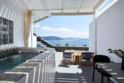 Top Oia