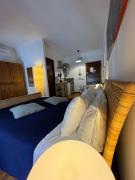 Studio Apartments Centro Storico Via Manno