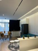 Alles Komuna studio apartment