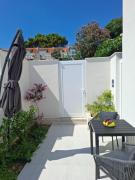 Tiki Studio Tiki Studio