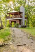 Kennan Hollow Farm 100 Acres on River Sleeps 30