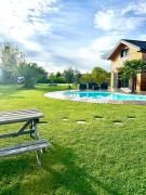 Chez Seb et Lilou - Chalet Tiny House - piscine partagée - parking - proche Mulhouse