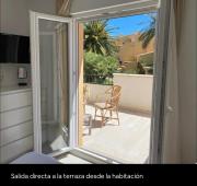 Apto. en Urbanización Albatros con salida a playa