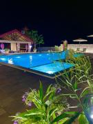 Cosy Cottage with Private Pool - Andrej