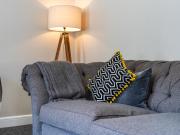 Lymm home 6 Bed 3 Bath Relocators Trades and Long Stays