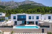Extravagant Omis Villa 5 Bedrooms Villa Chazaret Frontline Location