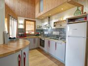 Gîte authentique avec terrasses spacieuses - FR-1-496-327