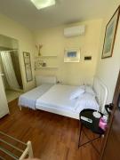 Yard room with private entrance