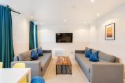 Duplex Apartment For Up to 13 Near City Centre