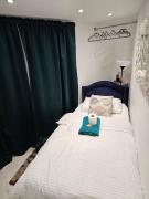 Single Cosy Bedroom in Dartford- Private Entrance for guest