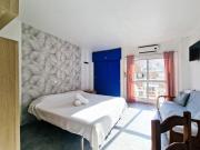 AA Guest - Jupiter Sea View Eco Apartment with Swimming Pools