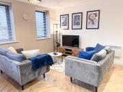 2 Bed Apartment with Parking