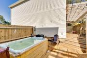 Cityscape Haven at Missionary Ridge with a hot tub