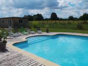 Gîte confortable avec piscine partagée et animaux admis - FR-1-489-76
