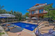 Tuzlu Sistem Havuzlu Luks Villa Fethiye