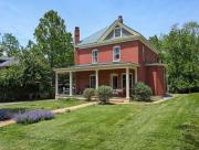 Historic Queen Anne Family Home w Modern Comforts