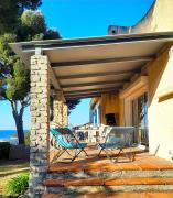 Maison bord de Mer au calme sous les Pins