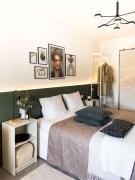 Palace Quarter 2 Peaceful Modern Central Top Floor Apartment