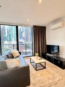 Skyline Haven Steps from Crown in Southbank