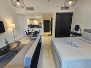 Dubai Silverene Tower with large balcony and high floor Marina views