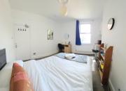 Oxford Private Room Crowned