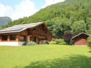 Chalet spacieux à Samoëns, proche village, jusquà 11 personnes, WiFi, parking - FR-1-815-3