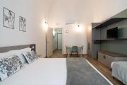 Nicolaus 204 - Brown & Grey Rooms by Wonderful Italy