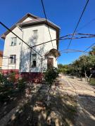 Великий будинок для відпочинку з мангалом