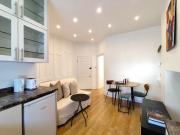 Flat A - Montagu St Residence