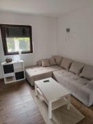 IN Zemun Gardos Apartment