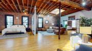 Expansive Back Bay Loft, Sleeps 4, 1B15B