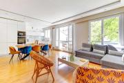 BM-Appartement chic avec terrasse - Champs-Elysees