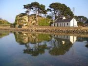Reposant, Calme, Vue Mer imprenable à 2 m de leau, Petit Port Typique Breton