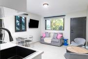 AQUA Villas Del Mar Apt 7 - 1BR Coastal Getaway by the Beach