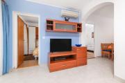 Apartments with parking space Stinjan, Pula - 23546
