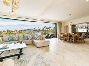 Luxurious Villa spacious annd private steps frm Beach