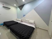 Pelangi party corner house 6bed6bathroom 20 pax