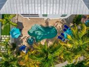 Sol Mate – Pet Home w Heated Pool Spa Walk to Bean Point Beach Pine Ave