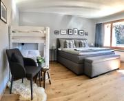 DAVOS sunny quiet modern central 2 baths