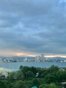 Dracarys 1 Condo Stay with pool balcony & kitchen