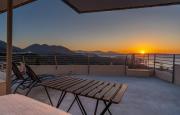 The Lookout in Mirsini - Roof Terrace - AC - WIFI