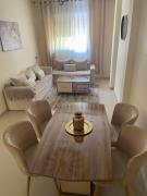 شقة جميلة وجديدة للإيجار قرب مدينة