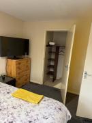 Bright Double Room near NewCross Hospital