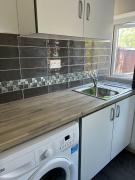 Studio with en-suite and kitchen