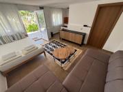 Apt1-Sleek Studio, walk to Beach